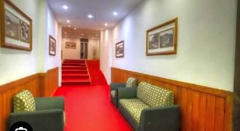 The Queensburry 4*