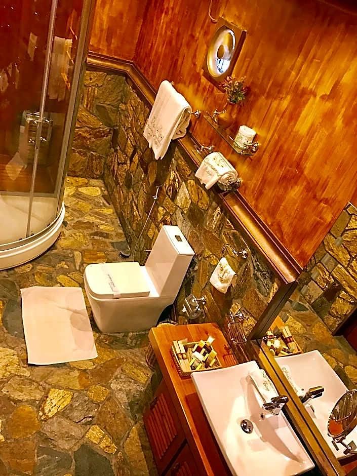 Queenswood Hotel Nuwara Eliya
