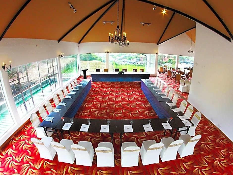 Nuwara Eliya- The Blackpool Hotel 4*