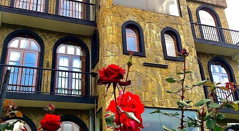 The Wind Castle Hotel Nuwara Eliya