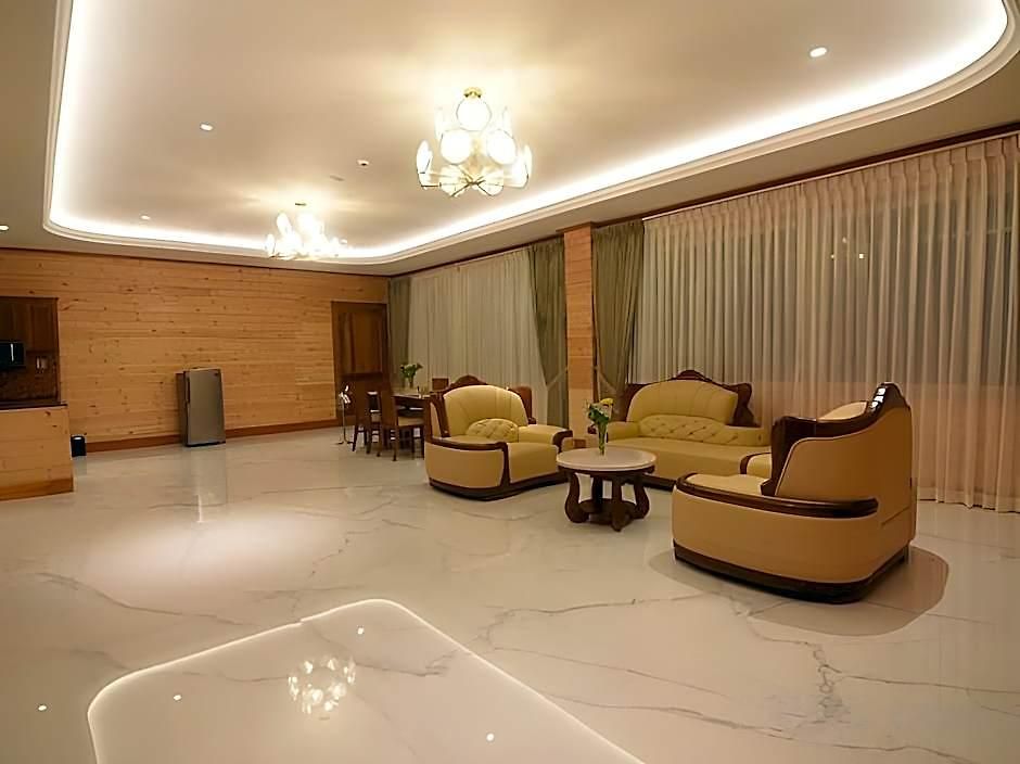 Hotel Araliya Red -