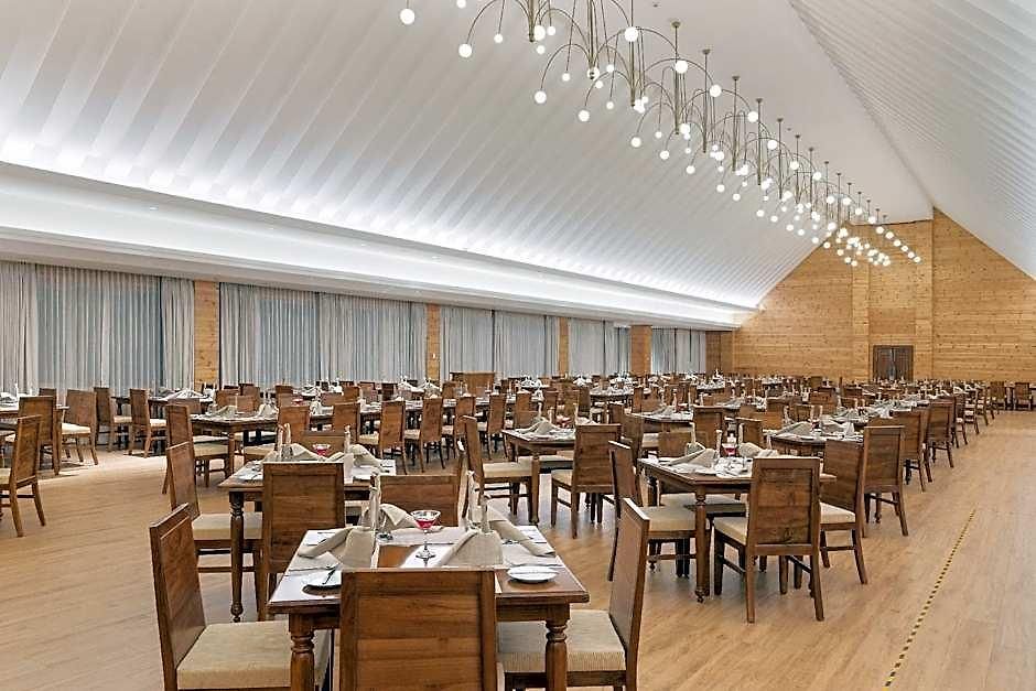 Hotel Araliya Red -