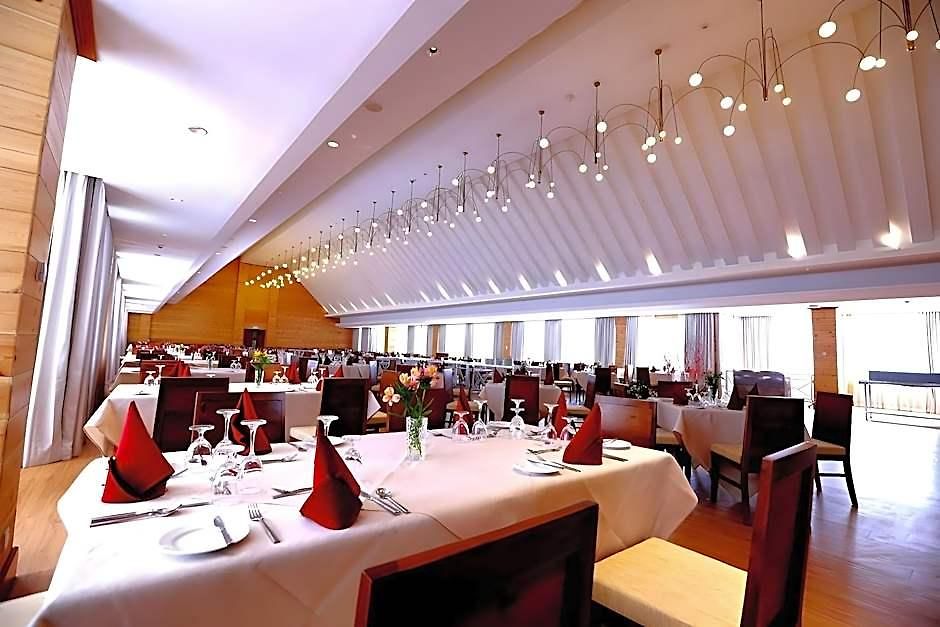 Hotel Araliya Red -