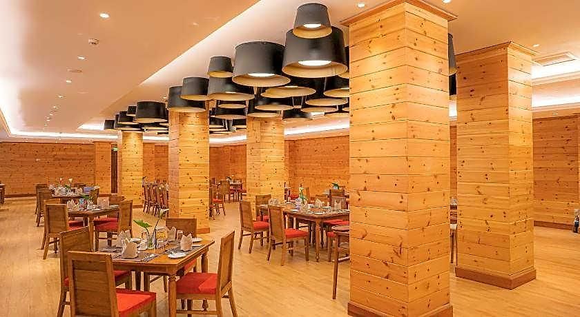 Hotel Araliya Red - 4*