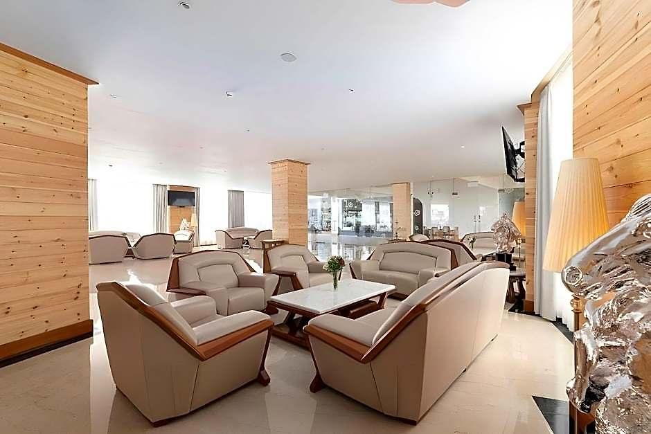 Araliya Red - 4*