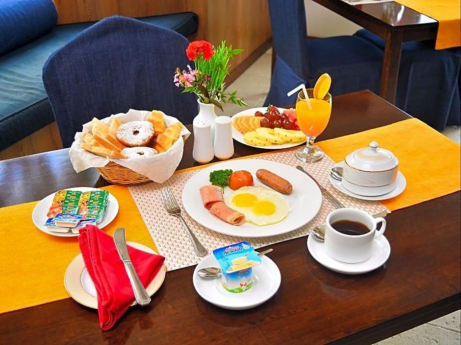 Hotel Unique 3*