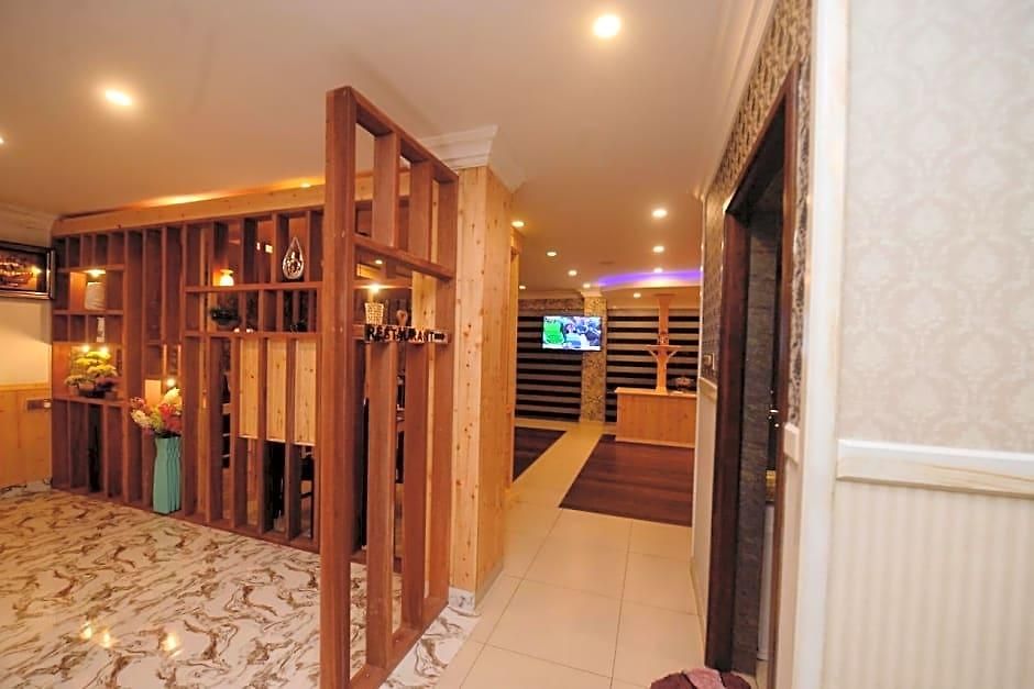 Hotel Galaxy Grand 3*