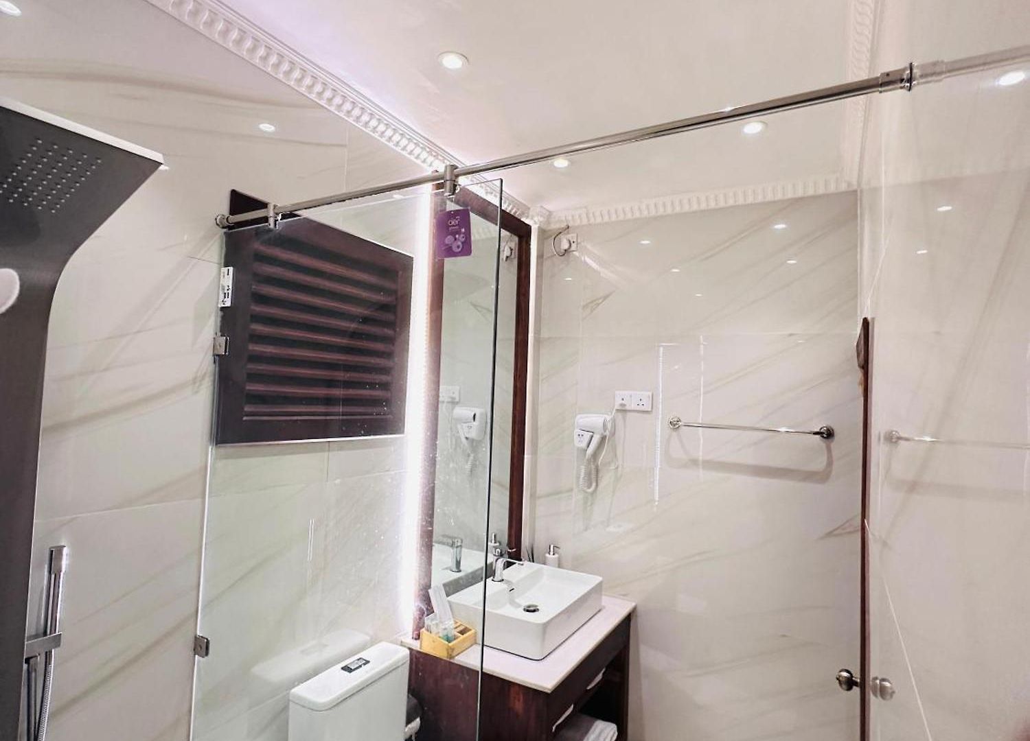 The Rosedale Grand *
