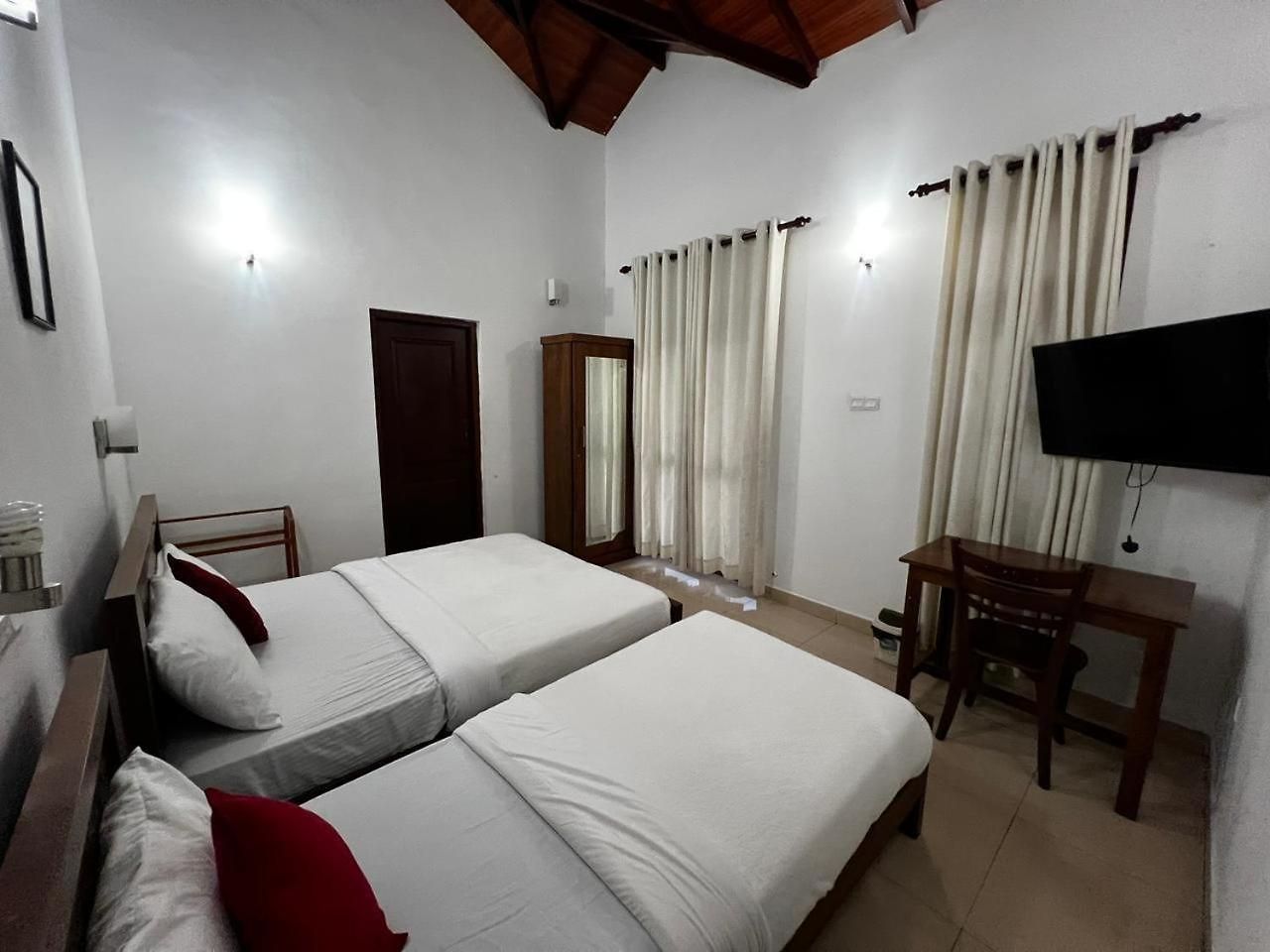 Kaize,s Tours Nuwara Eliya