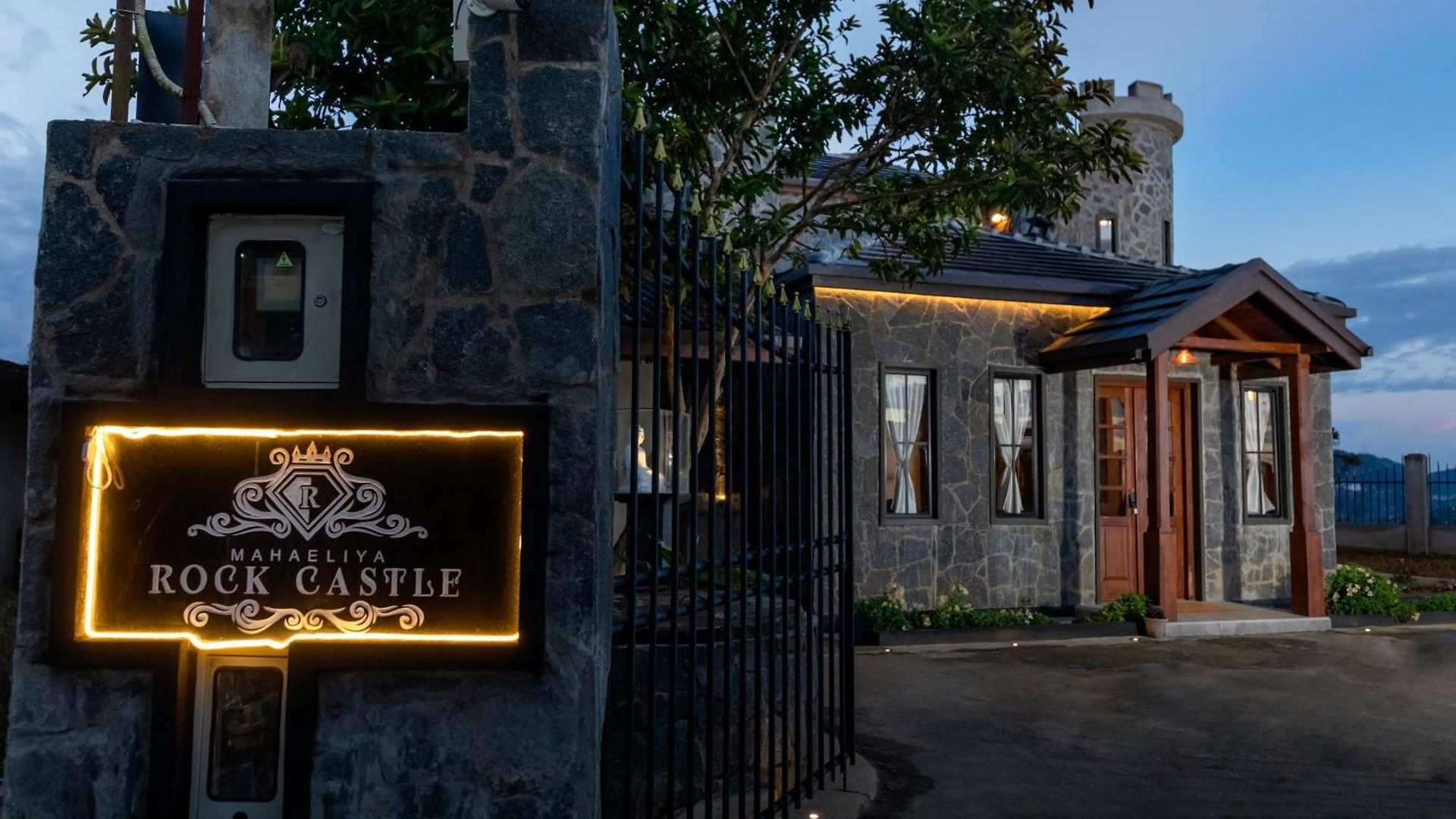Mahaeliya Rock Castle - Luxury * Nuwara Eliya