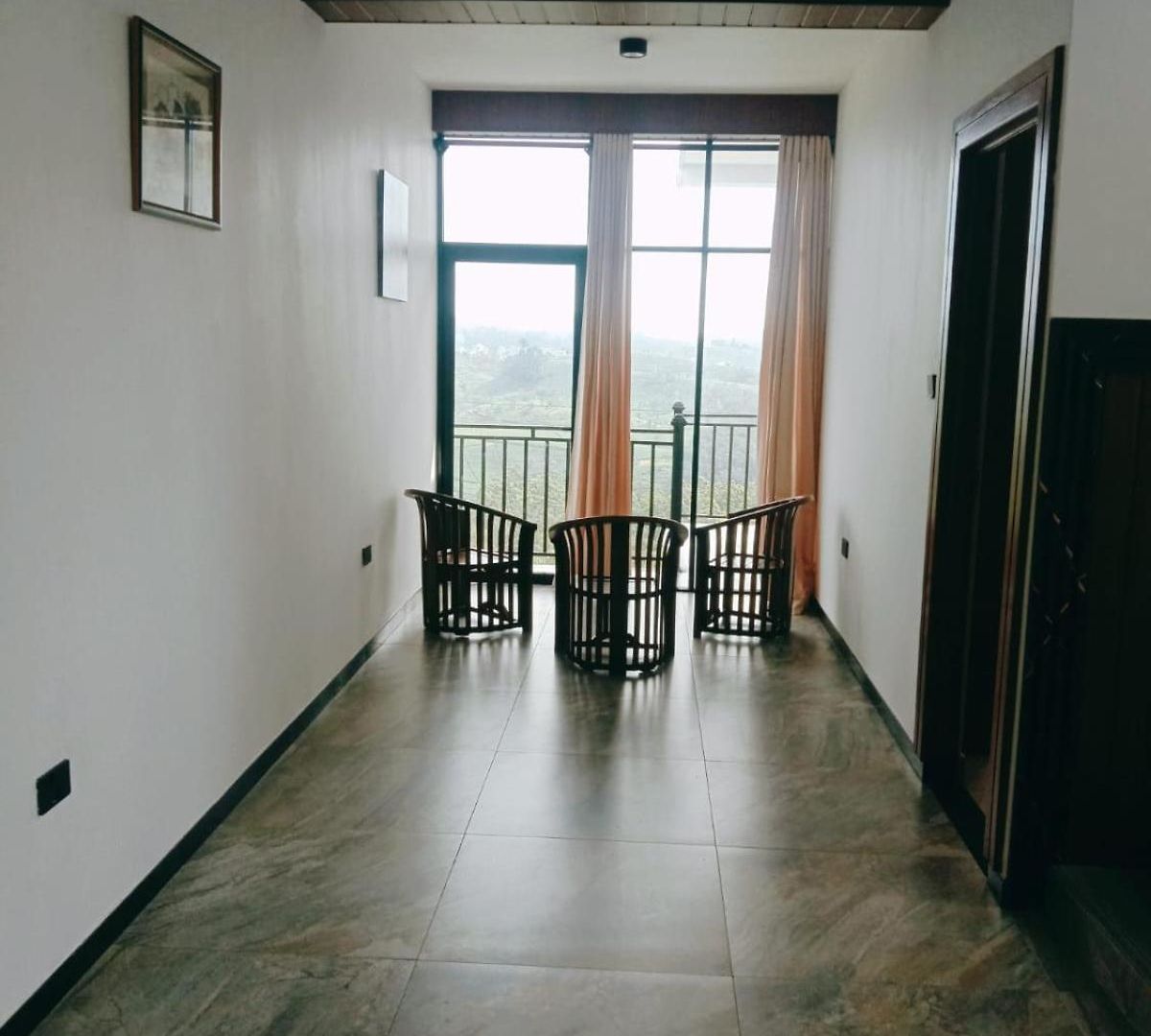 Falcon View Hotel 3*