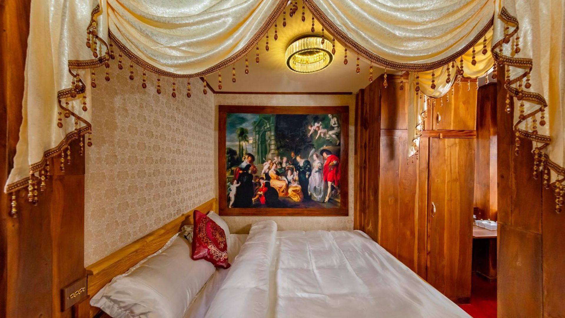 Mahaeliya Rock Castle - Luxury