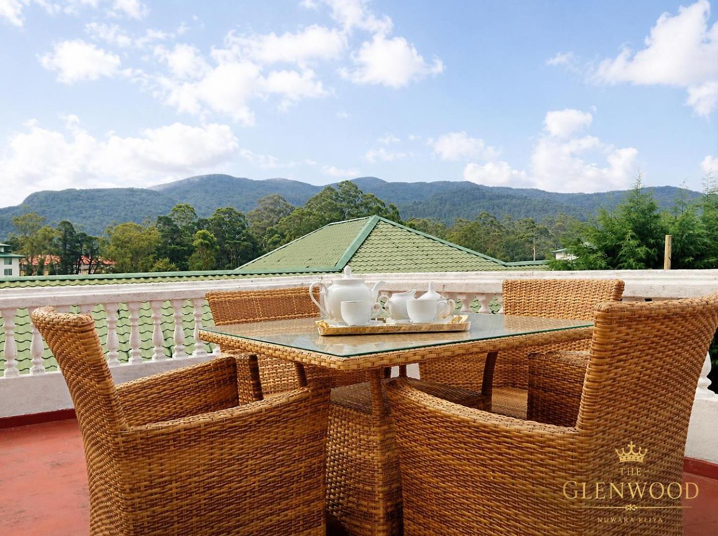 Hotel Glenwood, *