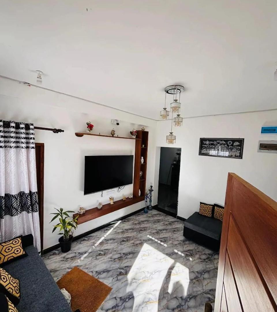 Taniya Sunview - *