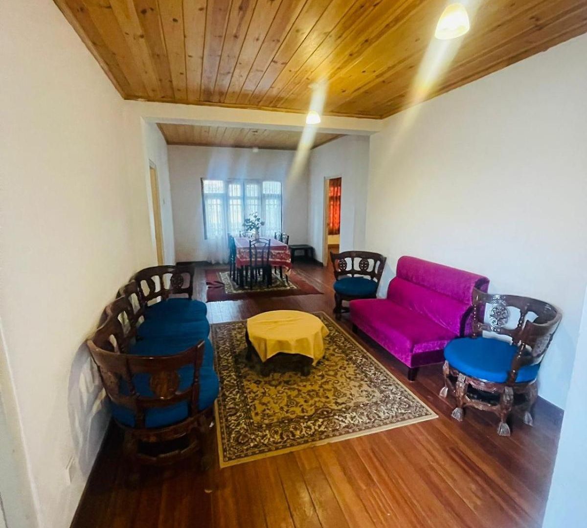 Little House Homestay *