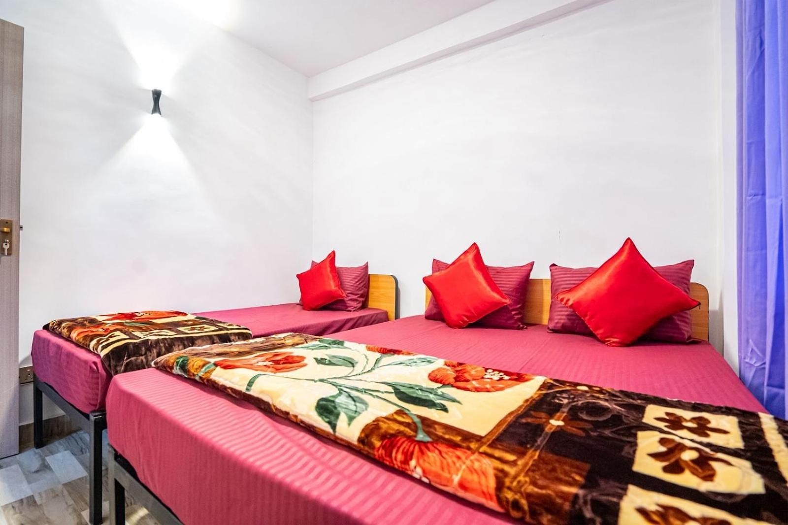 Grand Mellow Budget Bed & Breakfast *