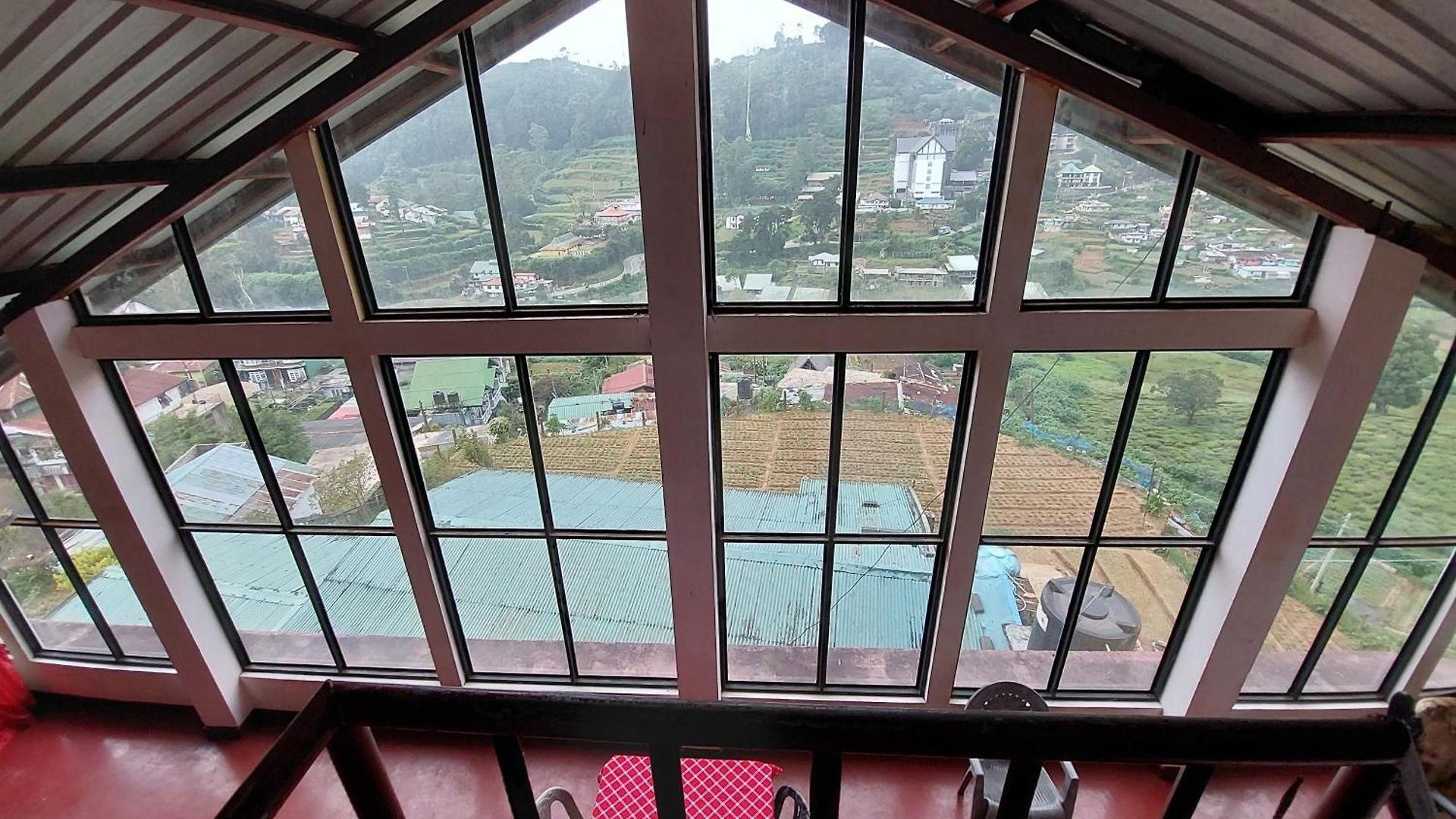 Sanara Hotel *