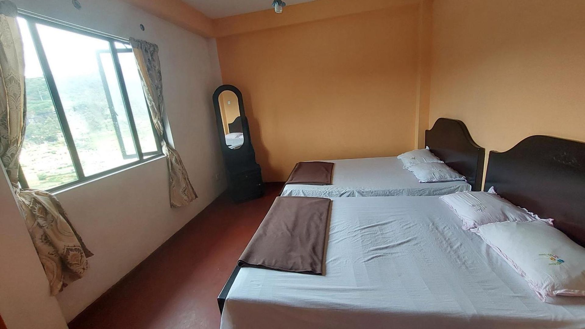 Sanara Hotel *