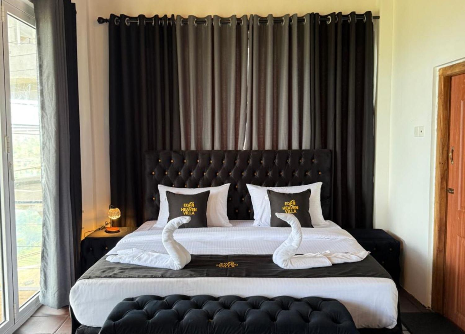 Bed & Breakfast Eden Heaven *