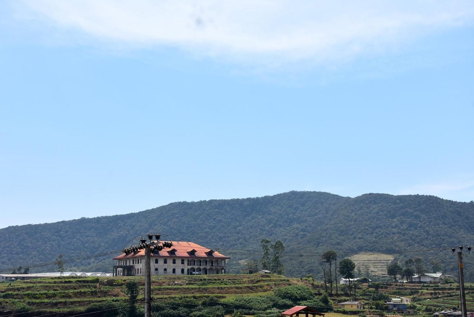 Kvs Garnd * Nuwara Eliya