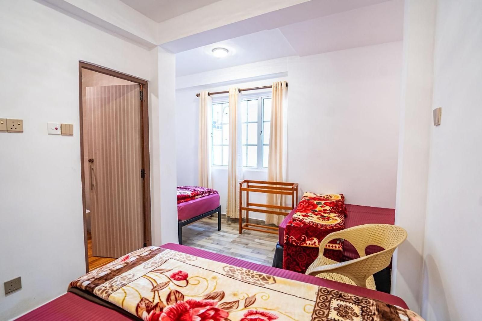 Grand Mellow Budget Bed & Breakfast Nuwara Eliya