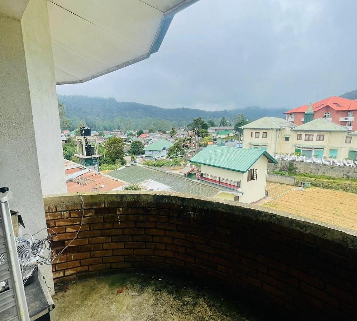 Homestay Little House