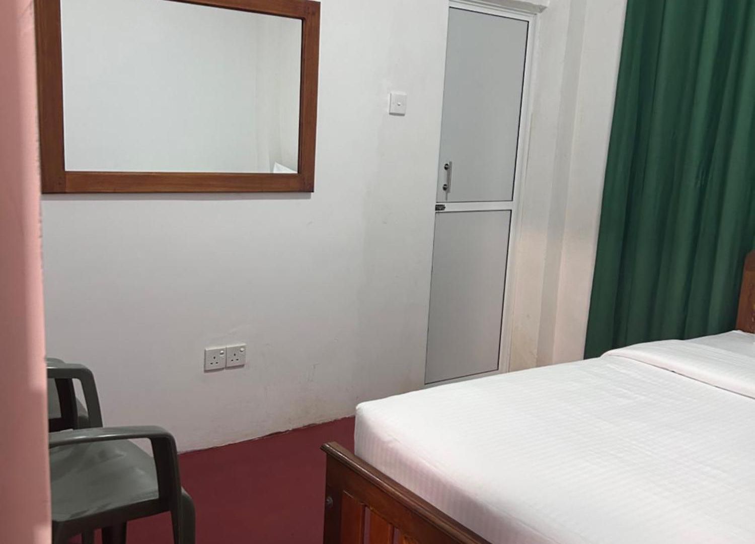 Deshani Guest house *