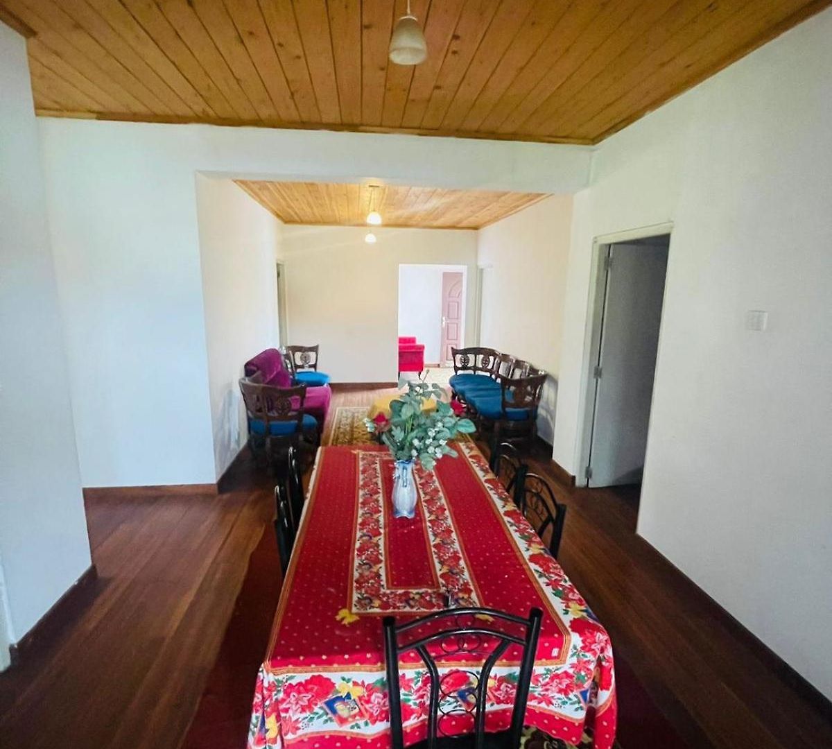 Homestay Little House