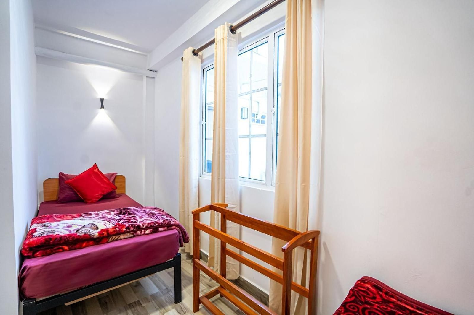 Grand Mellow Budget * Nuwara Eliya