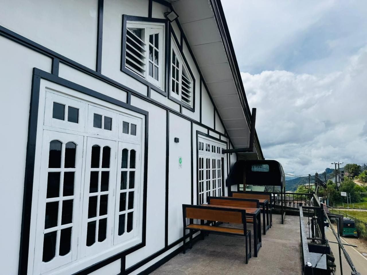 Himawari Hills Hostel *