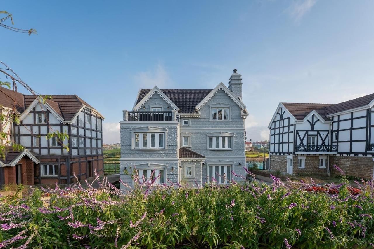 Villa M8 Little England