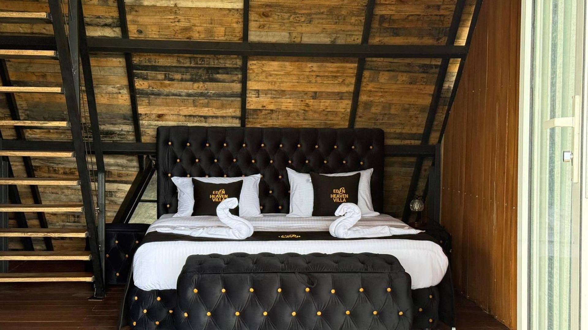 Eden Heaven Bed & Breakfast