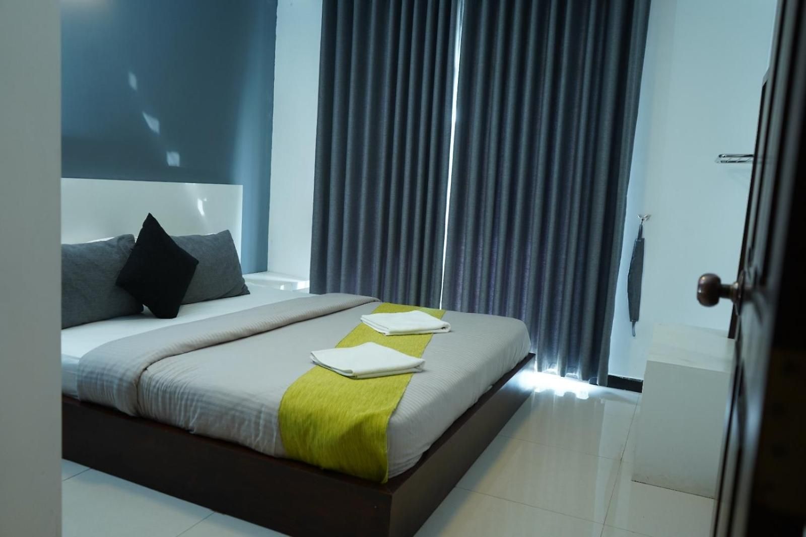 Breeze By Infinity Apartment