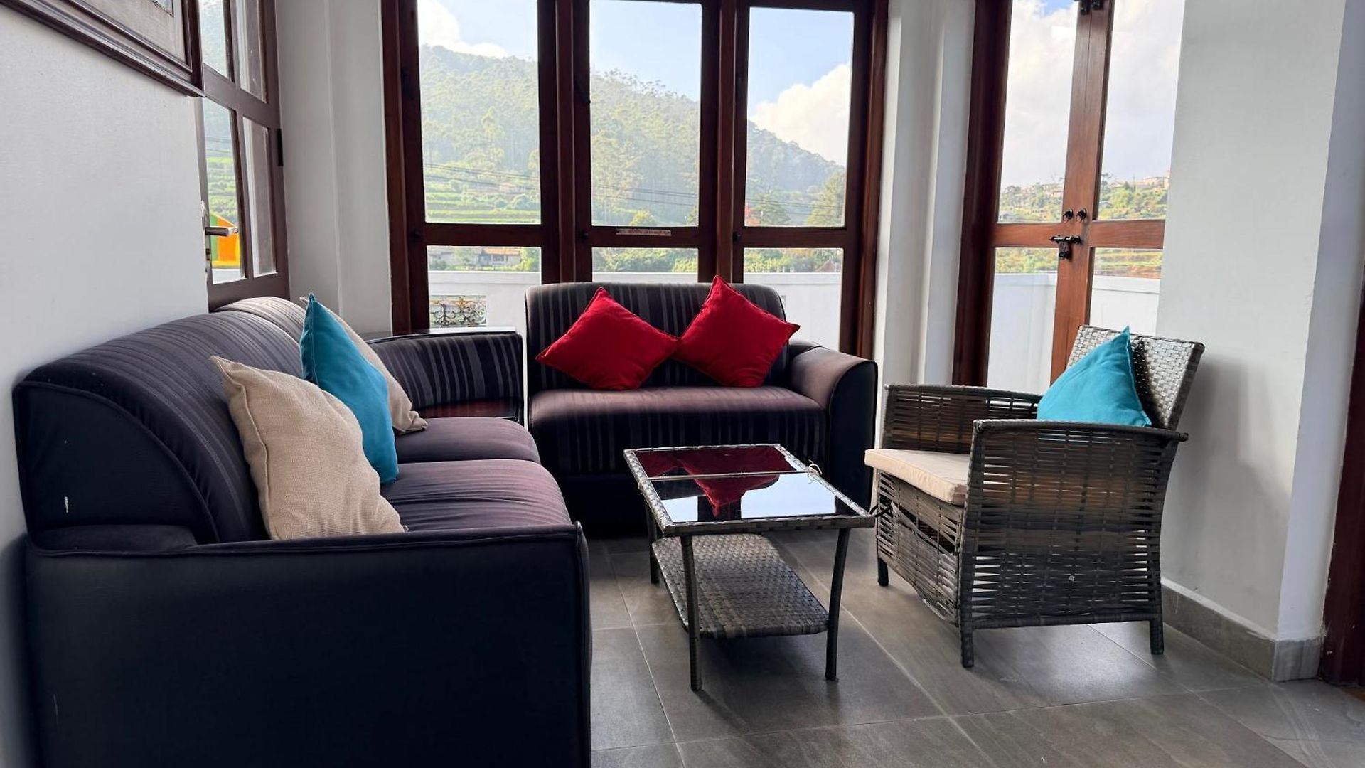 Drizzle Ridge Hotel Nuwara Eliya