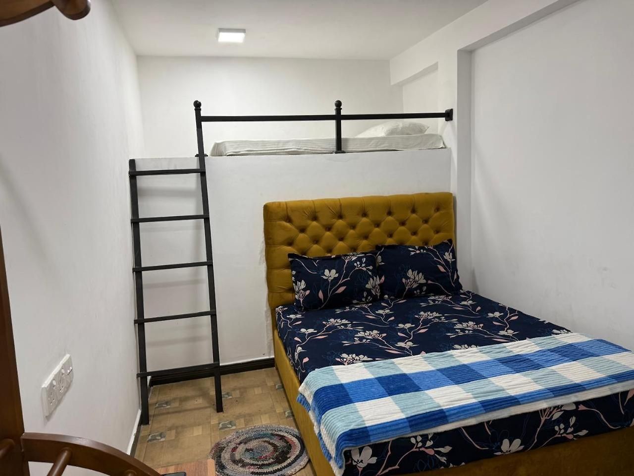 Devon Mountain View Guest house