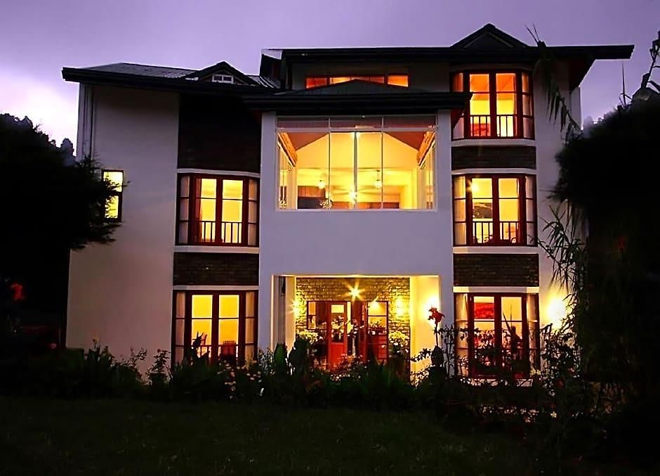 Hotel The Golden Legacy 3*