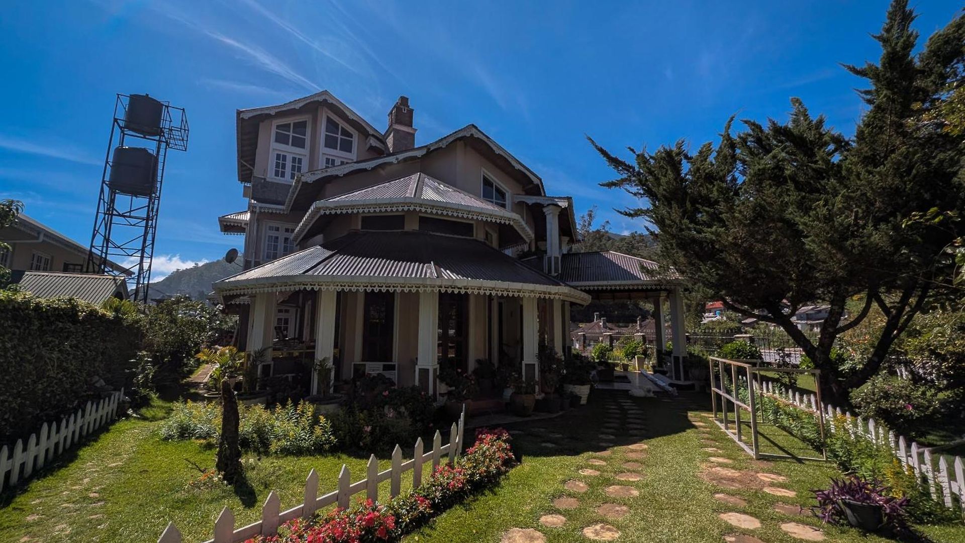 Royal Wattles Boutique Homestay *