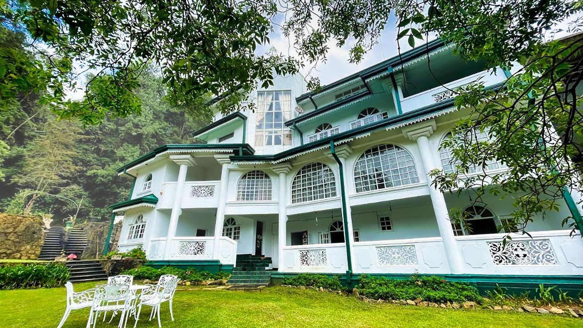 Notre Dame D'arcadia Hotel 2*