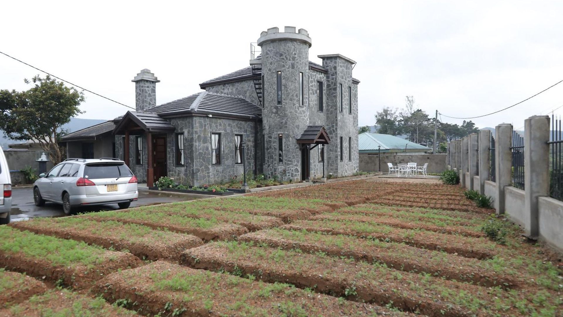 Mahaeliya Rock Castle Nuwara Eliya
