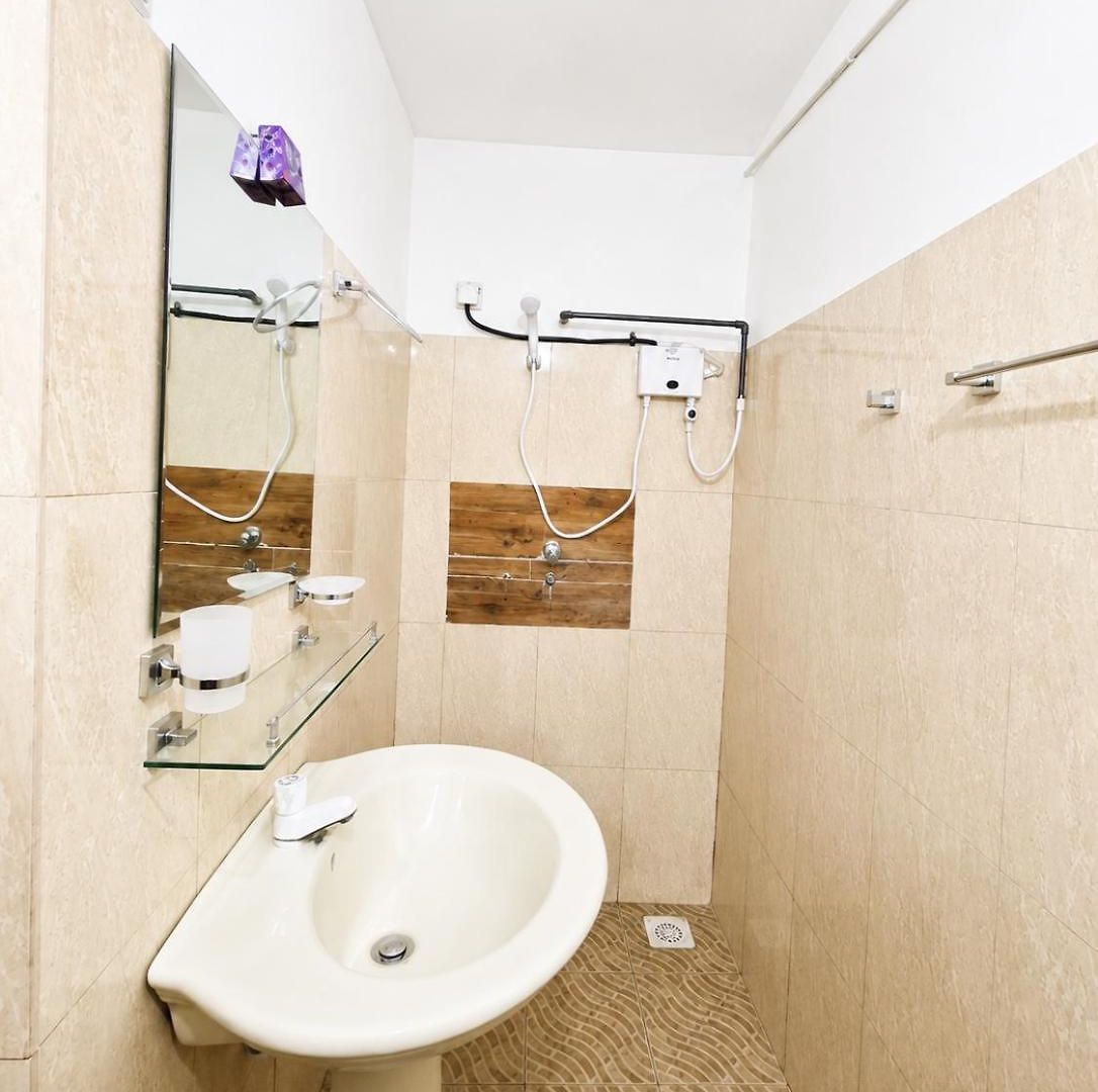 Rudhras Guest house Nuwara Eliya
