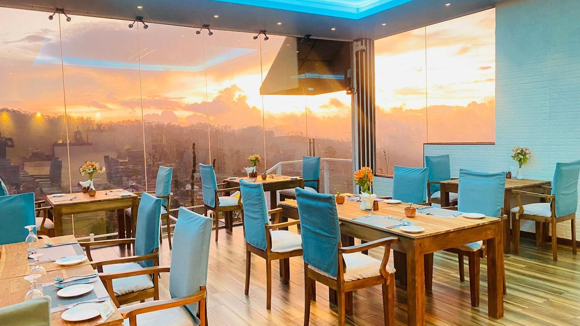 Hilldale Retreat 4*