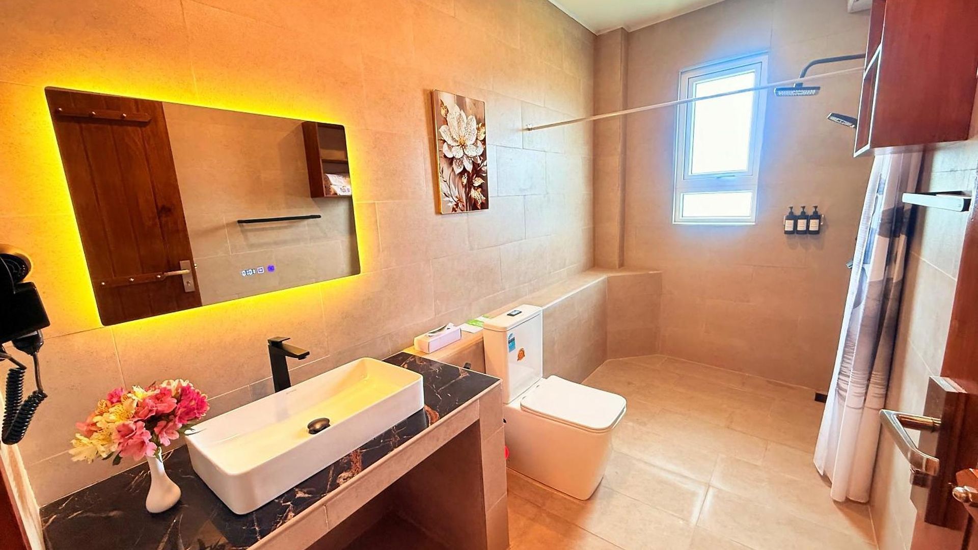 Hilldale Retreat 4*