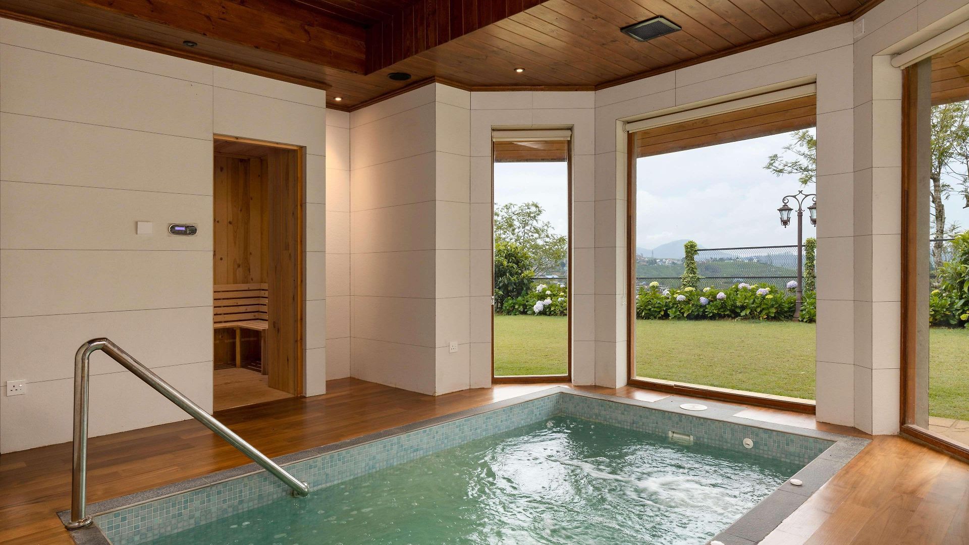 The Bellwood Manor Hotel 5*