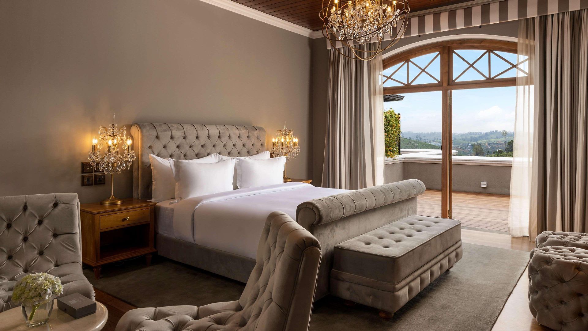 The Bellwood Manor Hotel