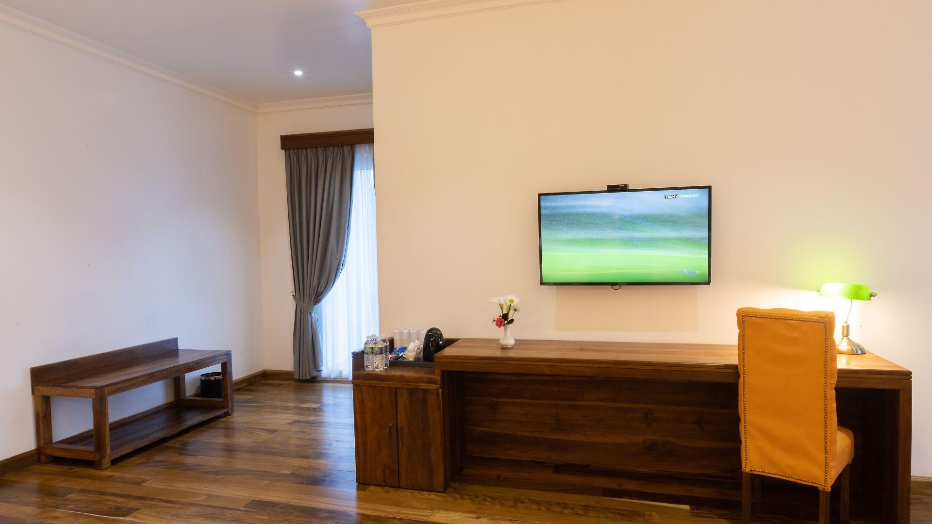 Grand Turf Hotel