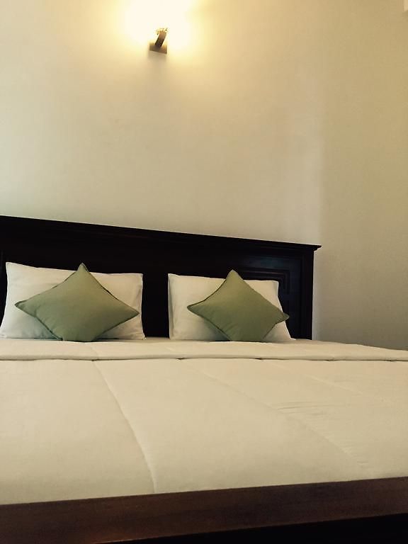 Lake View Bungalow - Nuwara Eliya