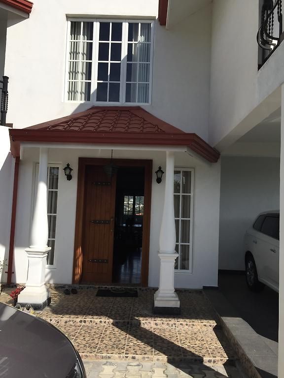 Lake View Bungalow - Nuwara Eliya