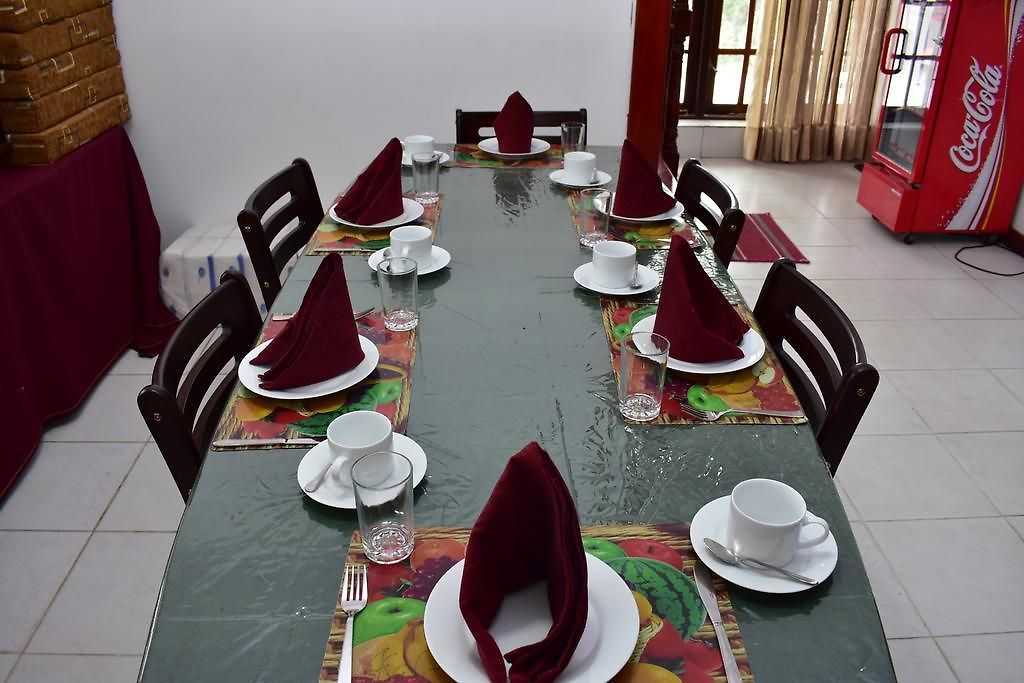 Hills Rest 3* Nuwara Eliya