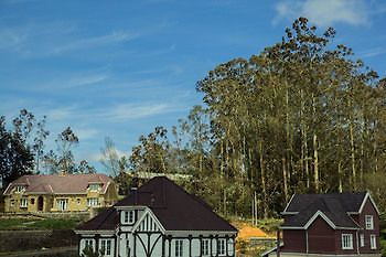 Little England By Celeste Hotel