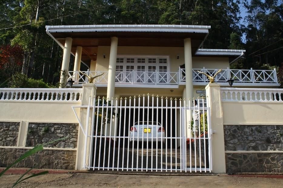 Little England Guest house 3*